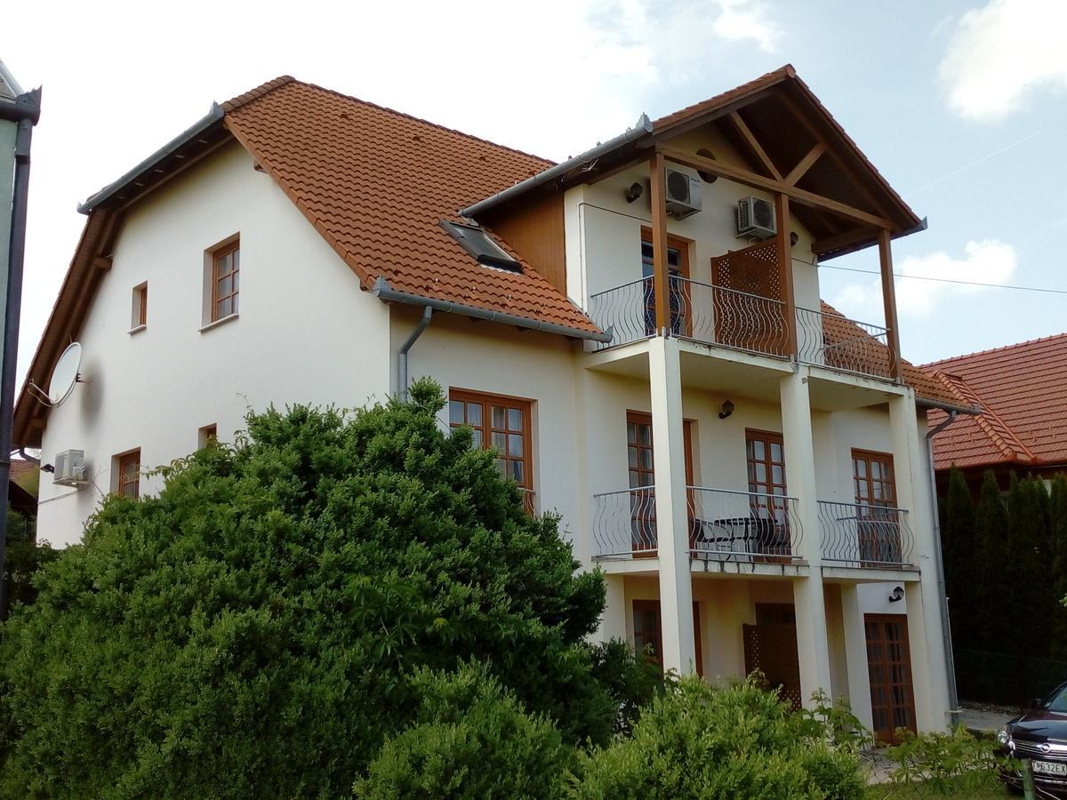 Relax Apartment House Залакарос Екстериор снимка